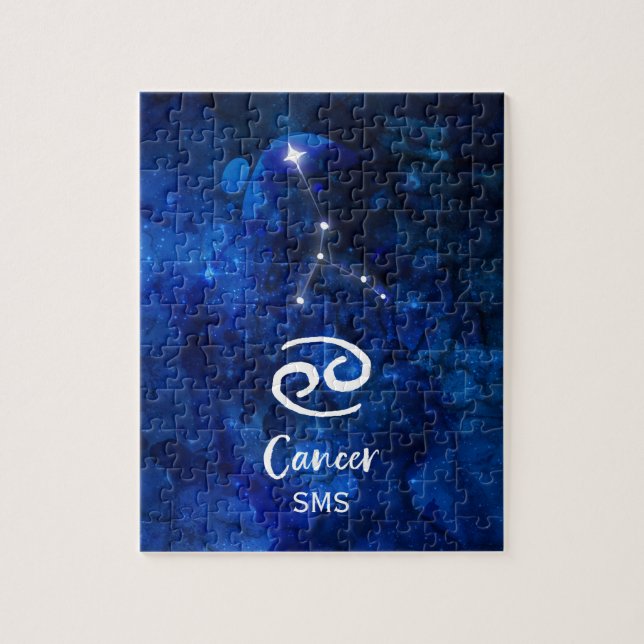 Krebs Zodiac Constellation Blue Galaxy Monogramm (Vertikal)