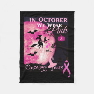 Krebsbewusstsein. Im Oktober tragen wir rosa. Hall Fleecedecke