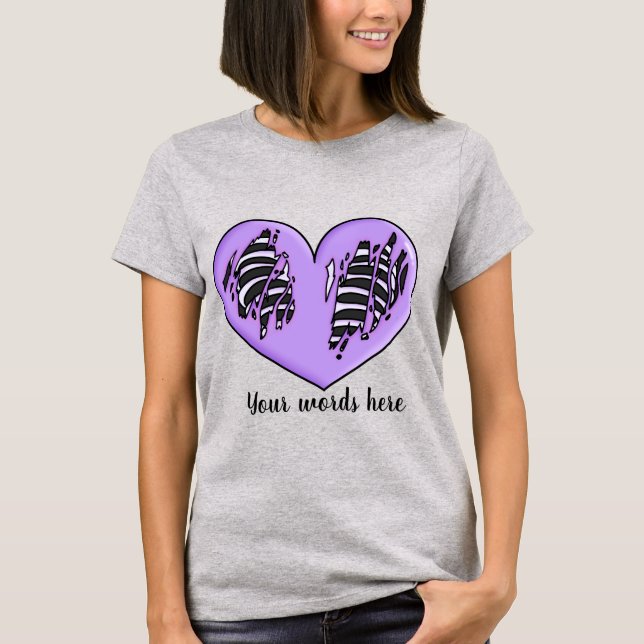 Kreieren Sie Ihr eigenes, geschreddertes Lila Herz T-Shirt (Vorderseite)