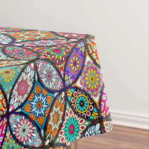 Kreis-Kunstmuster des BlumenMandalases kreatives Tischdecke