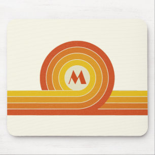 Kreise und Linien im Retrostil gelb und orange Mousepad