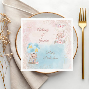 Kreuz mit rosa und blauen Zwillings-Teddybären auf Serviette