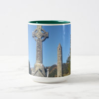 Kreuz und runder Turm Glendalough St. Kevins