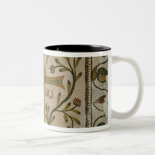 Kreuz von Sbeitla, von der Basilika von Henchir Zweifarbige Tasse