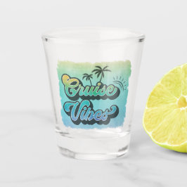 Kreuzfahrten, Urlaub am Sake Schnapsglas