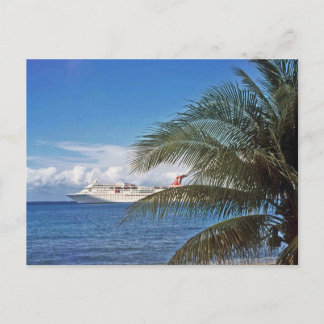 Kreuzfahrtschiff "Carnival" auf der Insel Grand Ca Postkarte