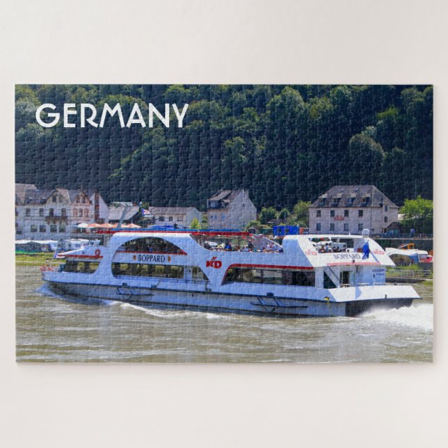 Kreuzfahrtschiff, Rhein, Deutschland (Horizontal)