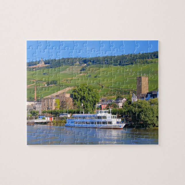 Kreuzfahrtschiff, Rudesheim, Deutschland (Horizontal)