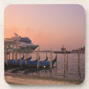 Kreuzfahrtschiff und Gondeln nahe dem Grand Canal, Getränkeuntersetzer