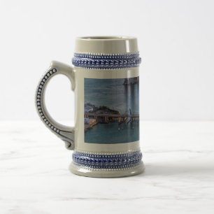 Kreuzfahrtschiff und Küsten-Skyline-Stadtbild von Bierglas