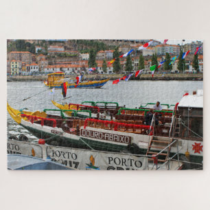 Kreuzfahrtschiffe an der Anlegestelle, Porto, Port