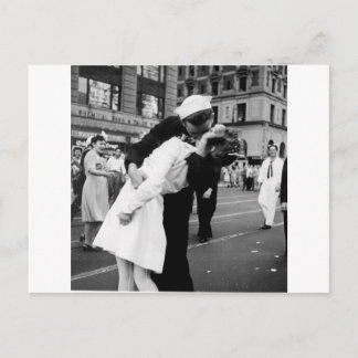 Krieg im Times Square auf Wiedersehen küssen Postkarte