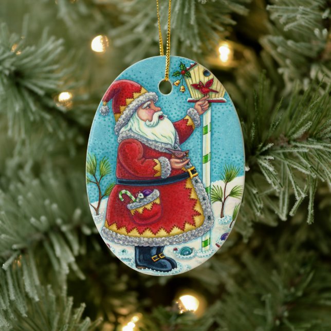 KRIS KRINGLE FÜTTERND REDBIRDS, CHRISTMAS BIRDHOUS KERAMIK ORNAMENT (Baum)