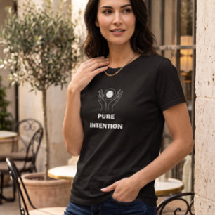 Kristall der spirituellen Manifestation mit reiner T-Shirt
