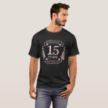 Kristallhochzeit 15 Jahre T-Shirt<br><div class="desc">Ein Design, um 15 Jahre Ehe zu feiern. Dieses Design hat ein rosa Laurel Design auf einem schwarzen Hintergrund. Kristall ist das traditionelle Geschenk für diesen Anlass. Der Text liest Kristall 15 Jahre Jubiläum. Ein romantisches Design, um Ihr 15. Jahr der Ehe zu feiern. Wenn Sie Hilfe bei der Anpassung...</div>