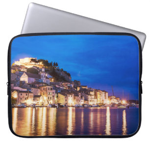 kroatische Stadt Sibenik in der Nacht Laptopschutzhülle