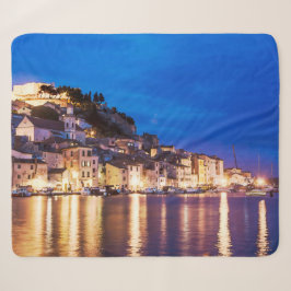 kroatische Stadt Sibenik in der Nacht Sherpadecke