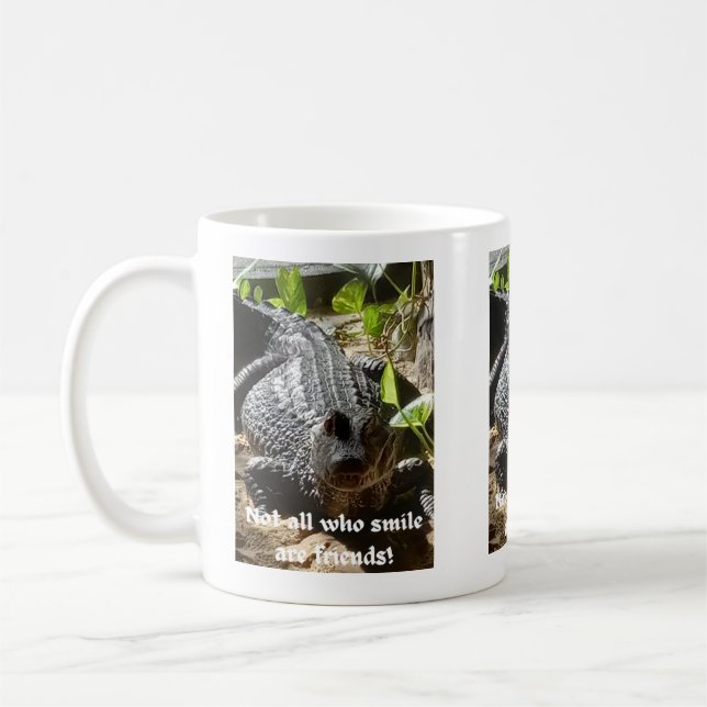Krokodil "nicht alle, die lächeln, sind Freunde" Kaffeetasse (Links)
