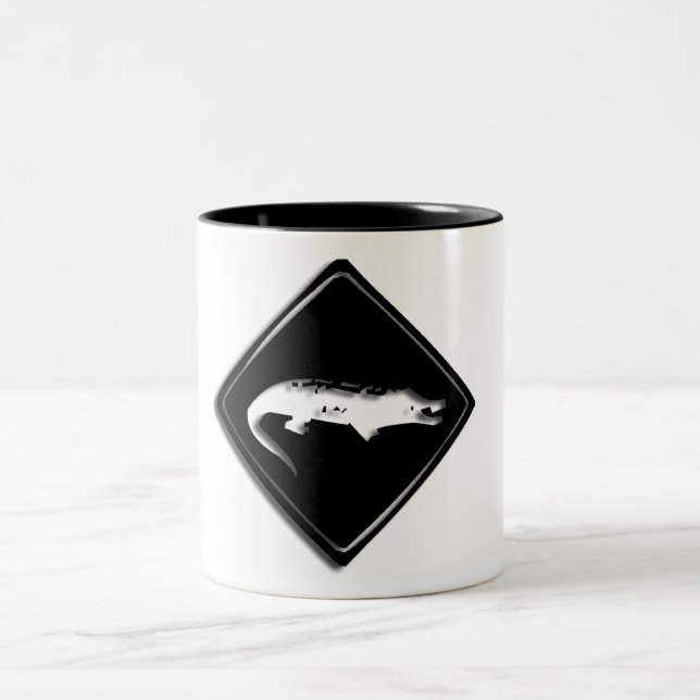 Krokodile-Zeichen-Tasse Zweifarbige Tasse (Mittel)