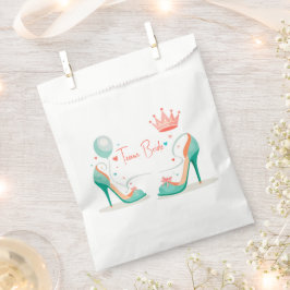Kronen und hohe Absätze - Glamouröses Thema Rosa & Geschenktütchen