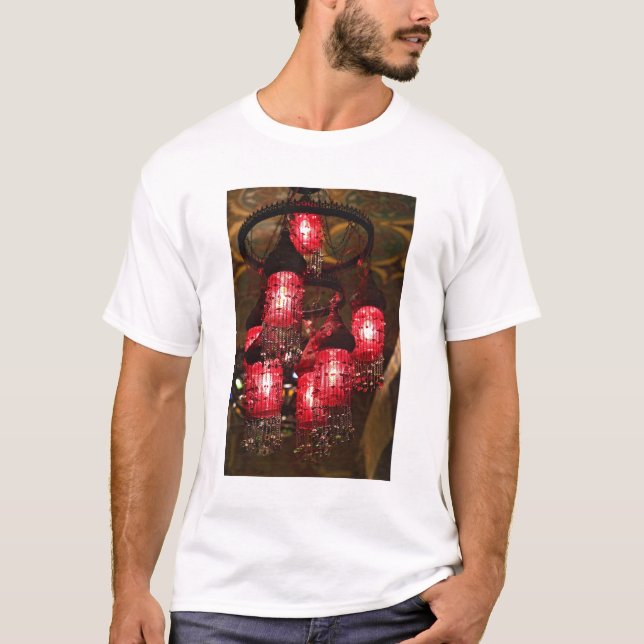 Kronleuchter zum Verkauf, Khan el Khalili Bazaar, T-Shirt (Vorderseite)