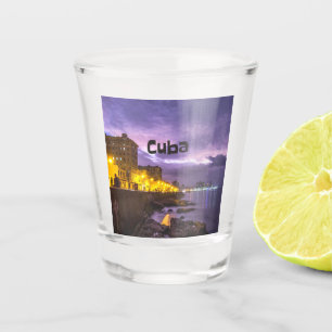 Kuba Havanna Shoreline Stadtlampen nachts Schnapsglas