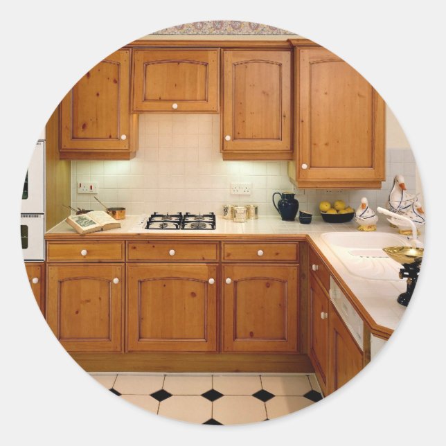 Küche Interieur mit Frühstück Bar und Backofen Runder Aufkleber (Vorderseite)