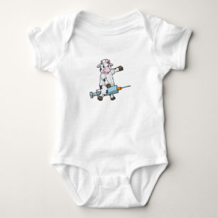 Kuh als Krankenschwester mit Herz und Spritze Baby Strampler