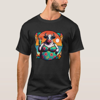 Kuh im Blumenbadeanzug mit tropischem Getränk und  T-Shirt