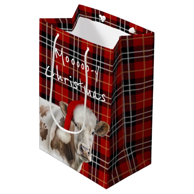 Kuh mit Santa Cap auf Tartan Kariert Mittlere Geschenktüte (Vorderseite Schrägansicht)