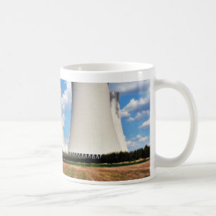 Kühltürme eines Kernkraftwerks Kaffeetasse