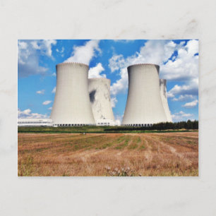 Kühltürme eines Kernkraftwerks Postkarte