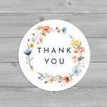 Kühne elegante florale Gastgeschenk Hochzeit Viele Runder Aufkleber<br><div class="desc">Mit unserer kühlen, eleganten Gastgeschenk Hochzeit Floral Dankeschön an das klassische Rundstickerdesign, eine moderne Feier der Naturkunst, mit farbenfrohen, blumigen Aquarellen in hübschen Farbtönen wie Rosa, Marineblau, Pfirsich und Gelb mit sanften Eukalyptusgrün und wunderschönem Set gegen eine einfache, pristine, weiße Leinwand mit minimalistisch dunkelblau Typografie, die ein ausgewogenes Aussehen schafft...</div>