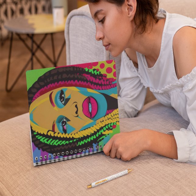 Kühner Pop Art-African American Woman mit Locs Notizblock (Von Creator hochgeladen)