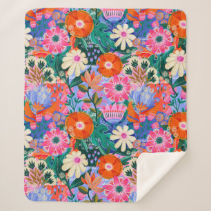 Kühnes Retro-Blumenmuster Sherpadecke