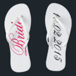 Kundenspezifische Braut addieren Ihr eigenes Flip Flops<br><div class="desc">Kundenspezifische Braut drehen Reinfälle um - addieren Sie Ihr eigenes niedliches kundengerechtes Brautpartygeschenk des Hochzeits- oder Jahrestagsdatums.</div>