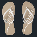 Kundenspezifische Hochzeits-Farbbraut drehen Flip Flops<br><div class="desc">Elegante weiße "Braut" mit editable Farbhintergrund. 

 Klicken Sie "besonders anfertigen ihn" und benutzen die Muster auf dem Recht,  die Hintergrundfarbe zu ändern.  Das Eyedropperwerkzeug gibt Ihnen sogar noch mehr Muster,  und "brachte" Verbindung öffnet das gesamte Spektrum voran.  Sie können einen Hexewert auch kopieren und kleben,  wenn Sie ein haben.</div>