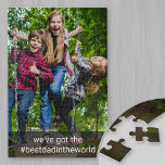 Kundenspezifisches Foto und Hashtag - Der beste Va<br><div class="desc">Custom Foto Puzzle mit bearbeitbarem Hashtag für den besten Papa der Welt. Die Fotovorlage ist für Sie Set, um Ihr eigenes Foto hinzuzufügen und Sie können auch das Texteüberlagern bearbeiten. Die Beispielformulierung lautet "Wir haben den # besten Papa der Welt got", den Sie nach Belieben behalten oder bearbeiten können. Der...</div>