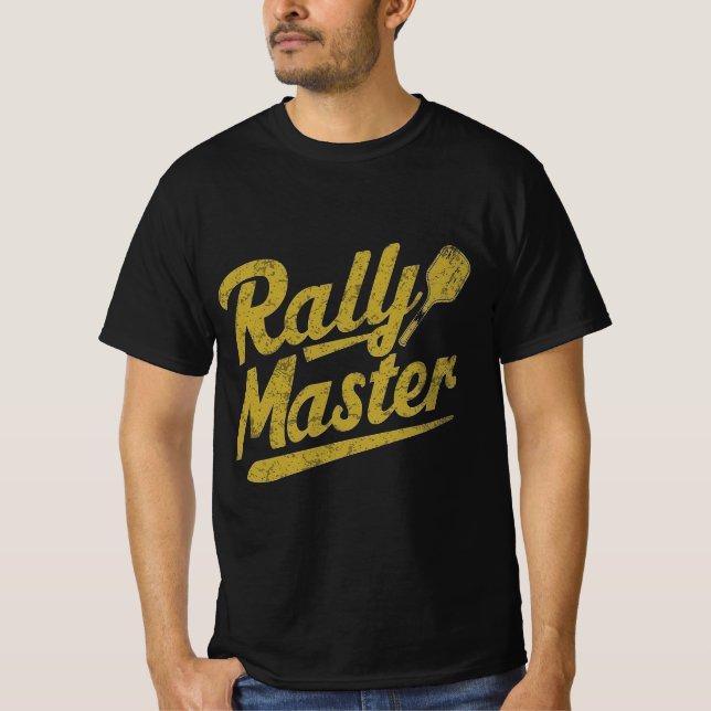 Kundgebung Master Retro Goldenes Pickleball T-Shirt (Vorderseite)