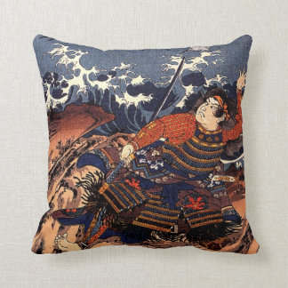 Kuniyoshi Tamomori gebunden an einem enormen Anker Kissen