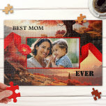 Künstlerische Fantasy Custom Foto Beste Mama je Pu<br><div class="desc">Puzzle mit Ihrem individuellen Foto gerahmt durch ein rotes Band an schönen Landschaftsbildern. Ein wunderbares Geschenk für Mama oder Oma.</div>