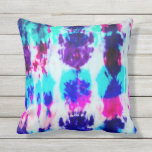 Künstlerisches Summer Pink Blue Gefärbte Krawatte  Kissen<br><div class="desc">Dieses künstlerische und moderne Sommerkollektiv passt perfekt zu Ihrem saisonalen Stil. Es zeichnet sich durch ein cooles Aqua-, Kobalt-Blau-, hellrosa- und lila Farbmuster auf einem schlichten, weißen Hintergrund aus. Es ist Hipster, böhmisch und einzigartig, was Ihnen dieses modische und trendige Aussehen verleiht. ***WICHTIGE HINWEIS FÜR DESIGN: Für individuelle Designanfragen, wie...</div>