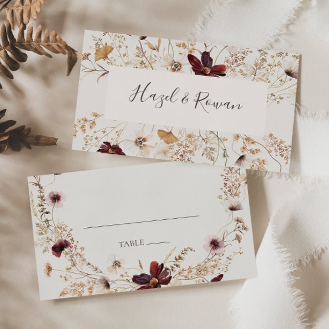 Kupfer-Burgund-Wildblume | Beige Flat Wedding Platzkarte (Von Creator hochgeladen)