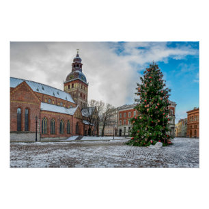 Kuppelplatz mit Weihnachtsbaum in Riga Poster