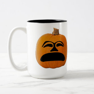 Kürbis-Gesicht mit schlechter Laune, Halloween-Kür Zweifarbige Tasse