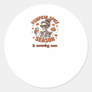 Kürbisgewürzsaison kommt bald Halloween Fal Runder Aufkleber