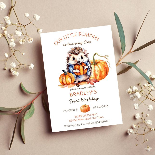 Kürbiskürbis niedlicher Igel Kürbis Geburtstag Einladung (Little pumpkin birthday party template invitation instant download cute hedgehog holding pumpkin)