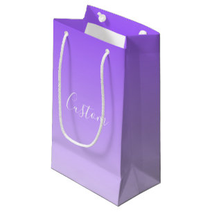 Kursiver Schriftname & editierbarer leichter lila  Kleine Geschenktüte