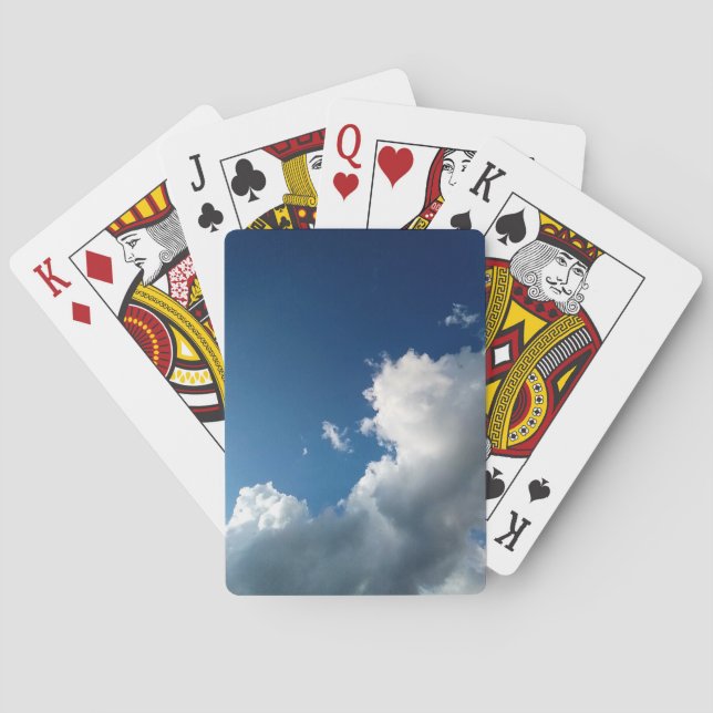 Kurve in einer großen Wolke Spielkarten (Rückseite)