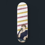 Kurzer Glitzer Gold und Rosa Skateboard<br><div class="desc">Eine niedliche flache Abbildung von kurz-haarigen Mädchen in Rosa und Gold Glitzer Streifen Hintergrund. Personalisieren Sie es mit Ihrem Namen.</div>